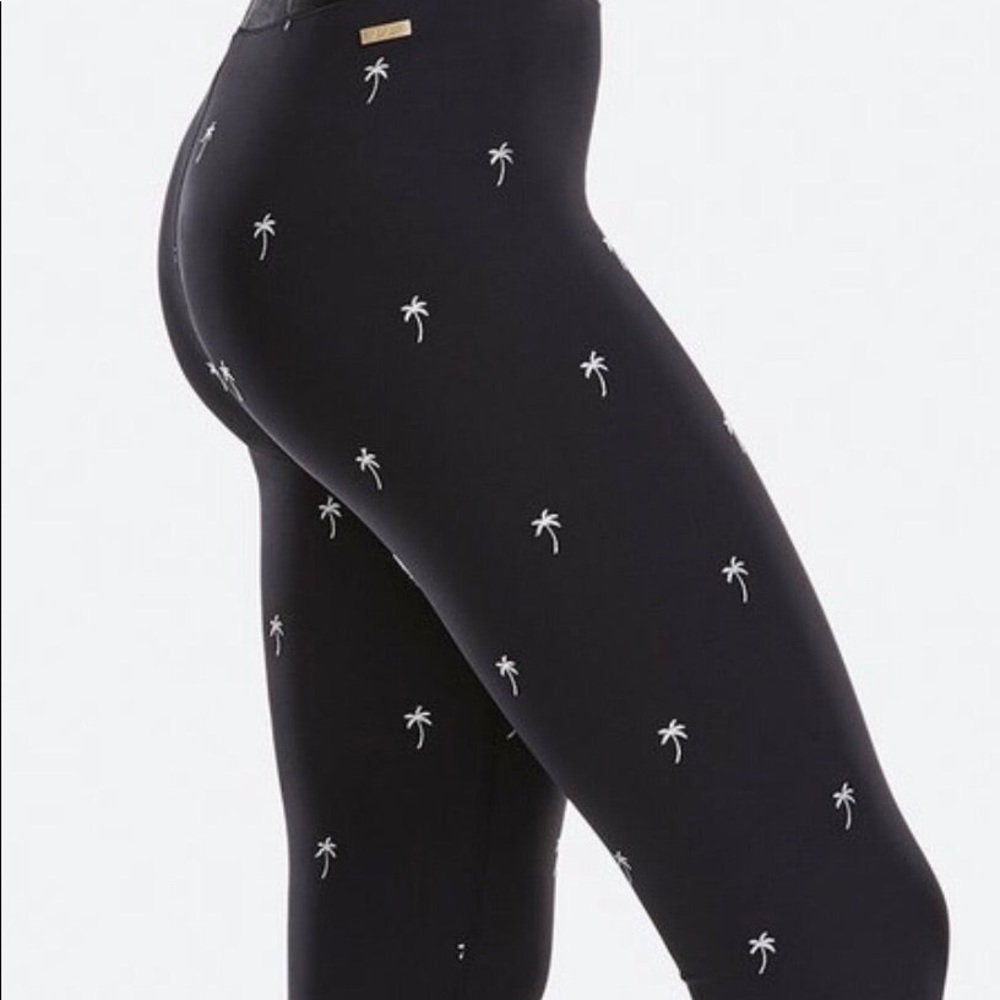 Alala Palm Base Tight size Medium